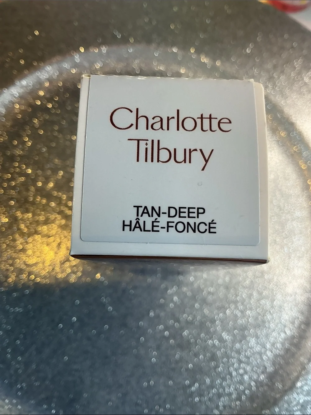 Charlotte Tilbury Island Glow Easy Tanning Drops - Gold & White Packaging